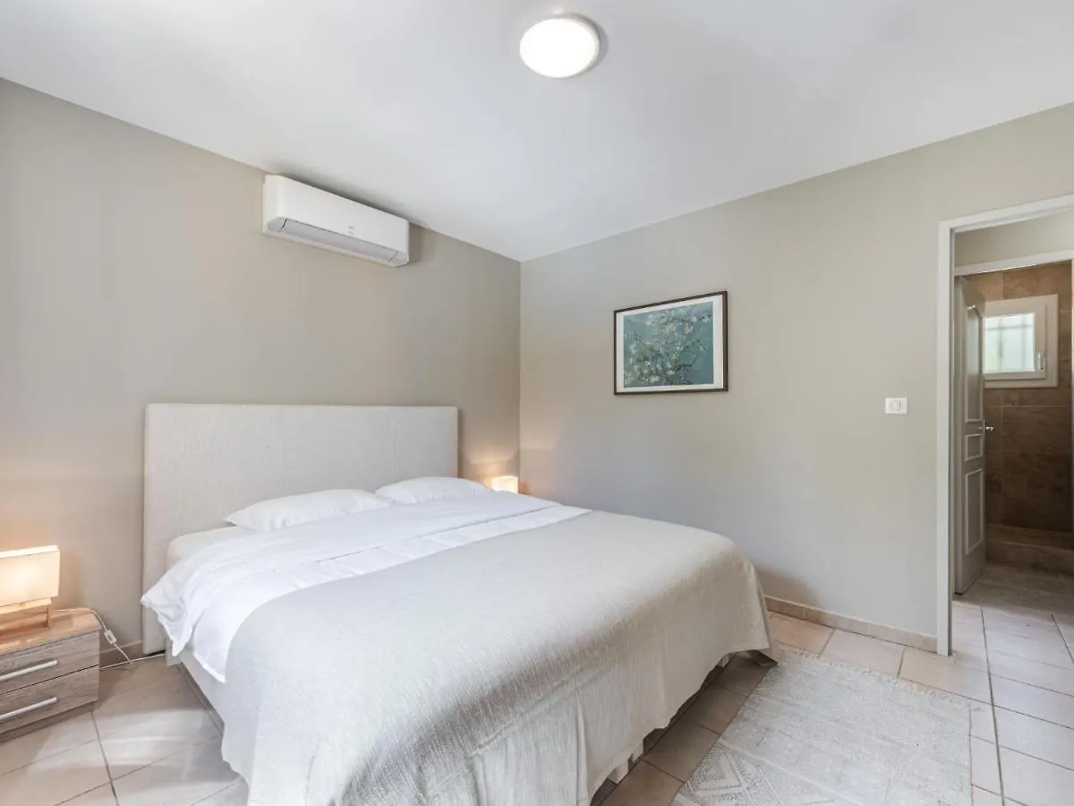 Holiday Home Le Clos Du Murier By Interhome 코골렝